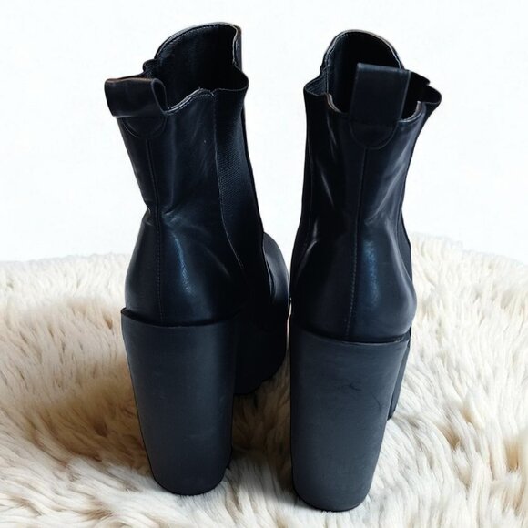 JustFab Black Ankle Boots - Picture 5 of 15